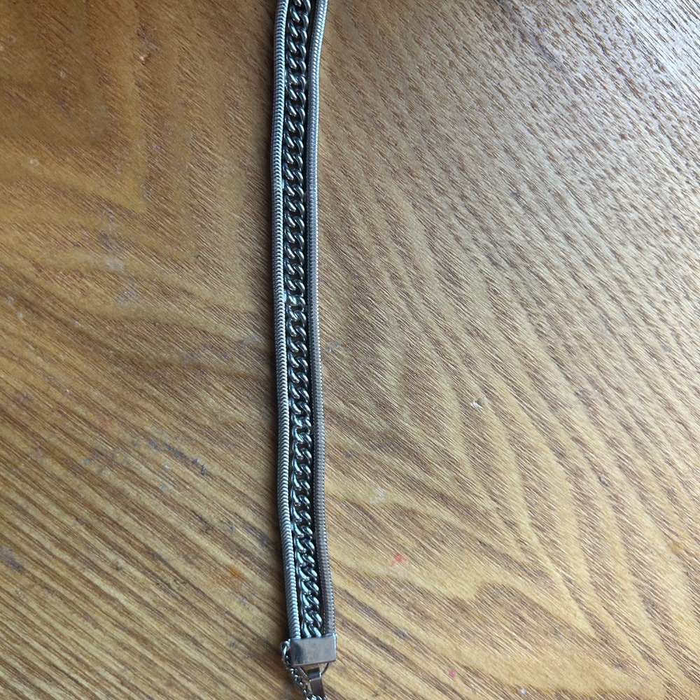 Women’s Silver and Black Chain Bracelet 8 1/2”